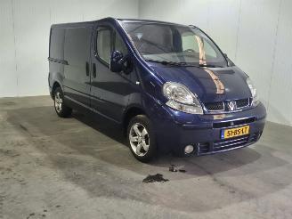Vaurioauto  passenger cars Renault Trafic 1.9 dCi L1H1 2005/3