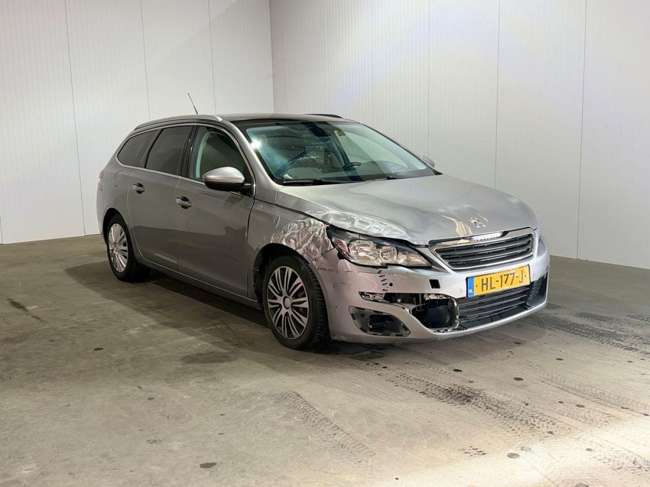 Peugeot 308 1.6 BlueHDI Blue Lease Executive Pack