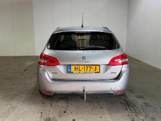 Peugeot 308 1.6 BlueHDI Blue Lease Executive Pack picture 8