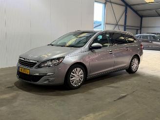Peugeot 308 1.6 BlueHDI Blue Lease Executive Pack picture 7