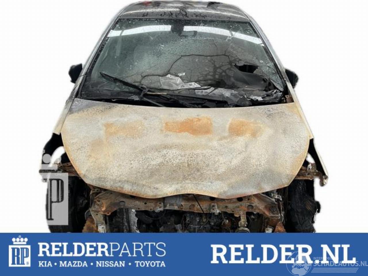 Toyota Yaris Yaris III (P13), Hatchback, 2010 / 2020 1.5 16V Hybrid