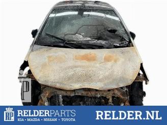 Coche siniestrado Toyota Yaris Yaris III (P13), Hatchback, 2010 / 2020 1.5 16V Hybrid 2019/11