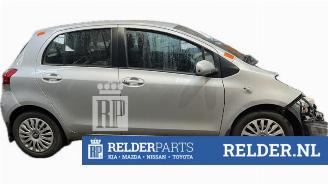 Toyota Yaris Yaris II (P9), Hatchback, 2005 / 2014 1.33 16V Dual VVT-I picture 4