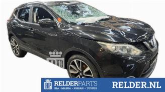 Damaged car Nissan Qashqai Qashqai (J11), SUV, 2013 1.2 DIG-T 16V 2015/1