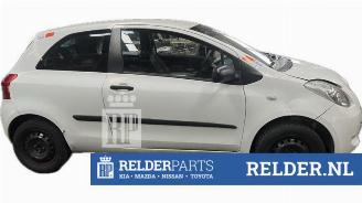 Toyota Yaris Yaris II (P9), Hatchback, 2005 / 2014 1.0 12V VVT-i picture 2