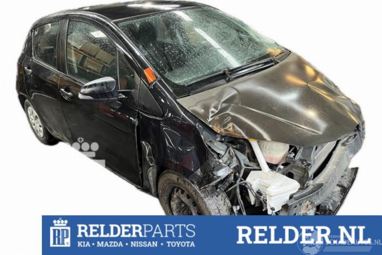 Toyota Yaris Yaris III (P13), Hatchback, 2010 / 2020 1.4 D-4D-F
