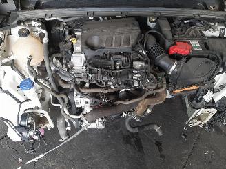 Ford Puma 1.0 TI-VCT ECOBOOST  ST LINE picture 17
