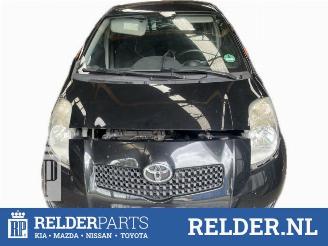 Salvage car Toyota Yaris Yaris II (P9), Hatchback, 2005 / 2014 1.3 16V VVT-i 2008/9