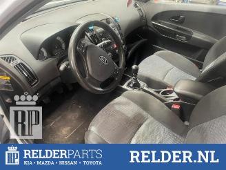 Kia Cee d Cee'd Sporty Wagon (EDF), Combi, 2007 / 2012 1.6 16V picture 9