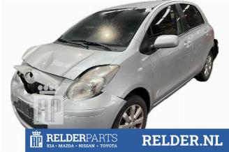 Toyota Yaris Yaris II (P9), Hatchback, 2005 / 2014 1.33 16V Dual VVT-I picture 2