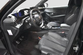 Peugeot 208 1.2 GT LINE PURE TECH picture 9