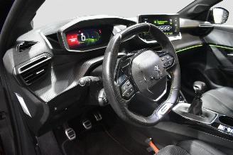 Peugeot 208 1.2 GT LINE PURE TECH picture 10