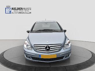 Mercedes B-klasse B-150 picture 2