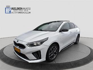 Schadeauto Kia Proceed 1.4 T-GDI  GT LINE PANO 2019/4