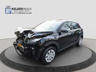 uszkodzony samochody osobowe Kia Stonic 1.0 T-GDI HYBRIDE    7.910 KM 2024/9