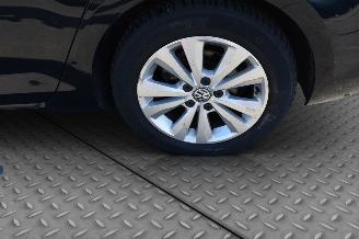 Volkswagen Golf 1.0 TSI picture 20