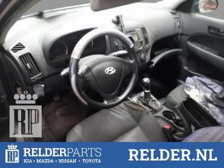 Hyundai I-30 i30 Crosswagon (WWH), Combi, 2007 / 2012 1.4 CVVT 16V picture 10