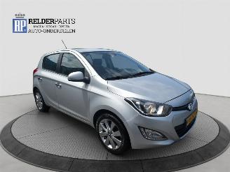 Hyundai I-20 1.4 16V  AUTOMAAT picture 8
