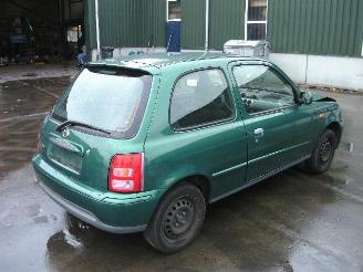 Nissan Micra 1.4  16v automaat picture 3