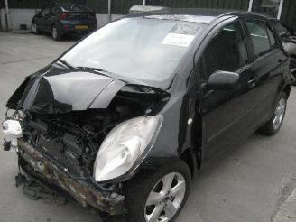 Toyota Yaris 1.3  16v picture 1