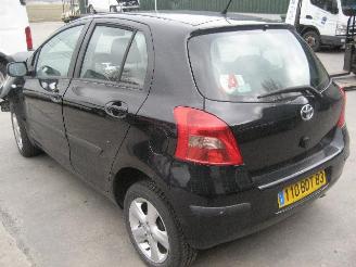 Toyota Yaris 1.3  16v picture 2
