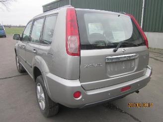 Nissan X-Trail 2.0 16 v picture 2