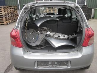Toyota Yaris 1.0 12V picture 4