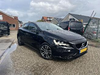uszkodzony samochody osobowe Volvo V-40 2.0 T2 Nordic+  177.569 KM!! 2016/11