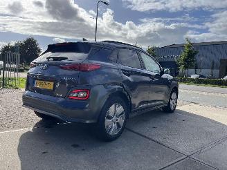 Hyundai Kona EV Fashion 64 kWh lichte schade ! picture 7