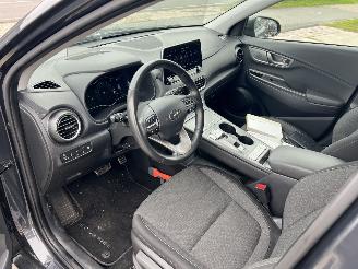 Hyundai Kona EV Fashion 64 kWh lichte schade ! picture 11