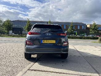Hyundai Kona EV Fashion 64 kWh lichte schade ! picture 8