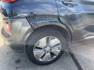Hyundai Kona EV Fashion 64 kWh lichte schade ! picture 10
