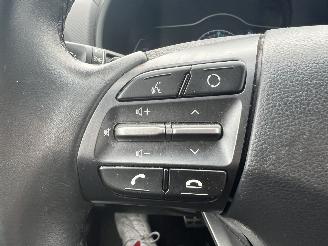 Hyundai Kona EV Fashion 64 kWh lichte schade ! picture 20