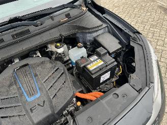 Hyundai Kona EV Fashion 64 kWh lichte schade ! picture 14
