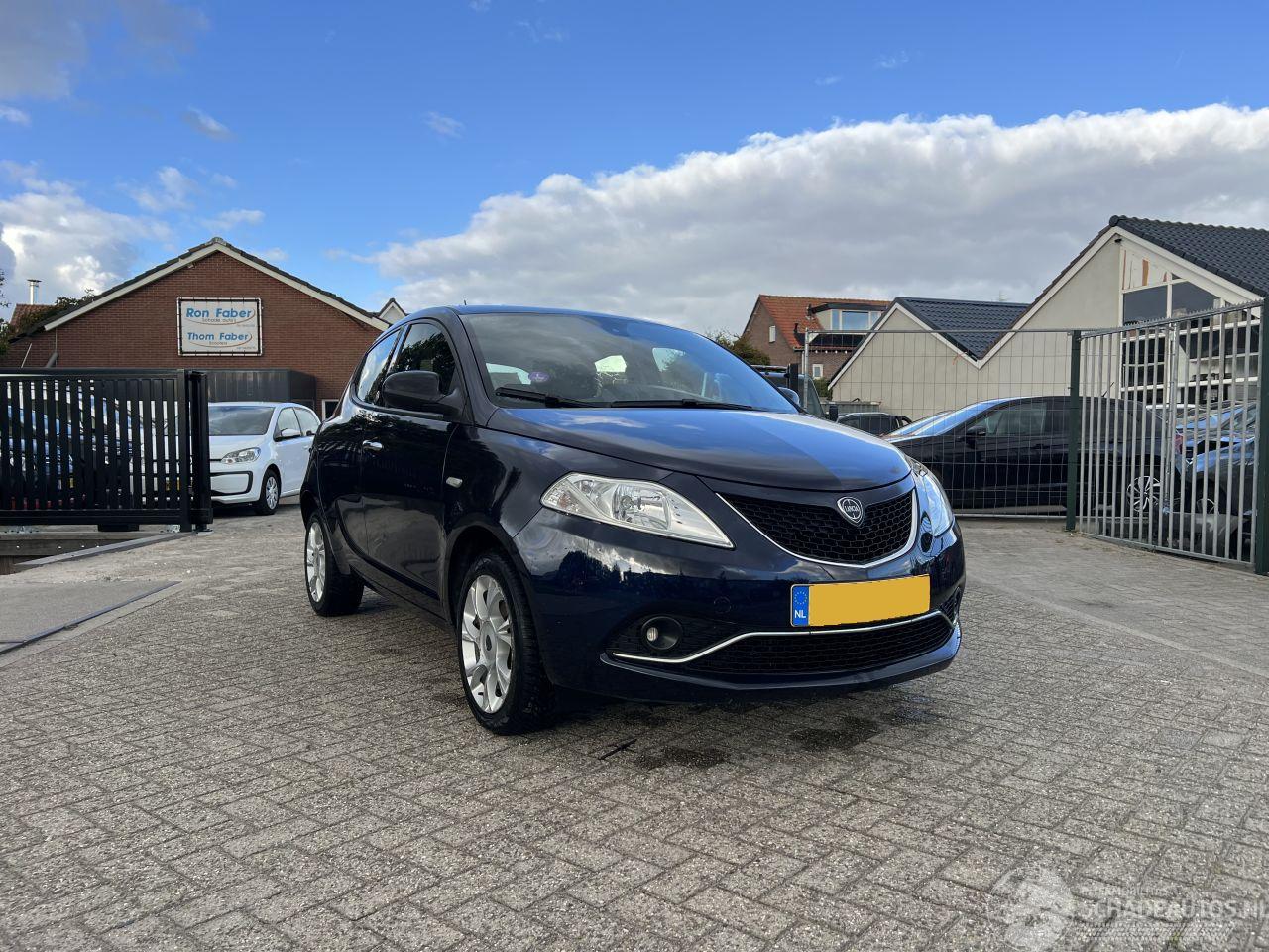 Lancia Ypsilon 0.9 TwinAir Opening Edition AUTOMAAT !!
