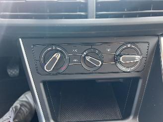 Volkswagen Polo 1.0 TSI Life Edition 43.433  MOTOR DEFECT ! picture 13