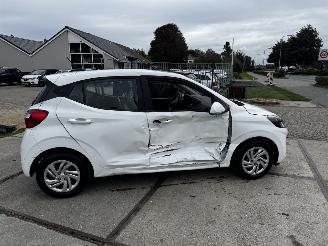 Hyundai I-10 1.0 CARPLAY 28.859 KM!! picture 9