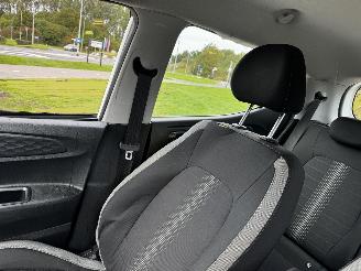 Hyundai I-10 1.0 CARPLAY 28.859 KM!! picture 18
