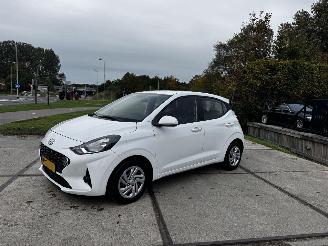 Hyundai I-10 1.0 CARPLAY 28.859 KM!! picture 2