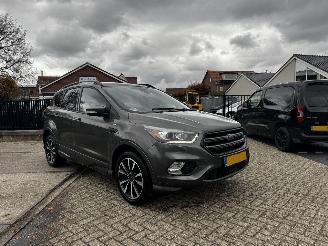 Schadeauto Ford Kuga 1.5 ST Line  158.047 KM!!  1st owner 2017/1