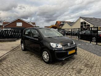 Damaged car Volkswagen Up! 1.0 Move Up. 71.178 KM !! 2020/11