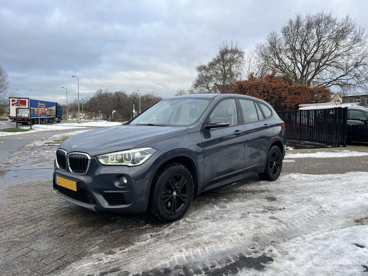 BMW X1 XDRIVE20I AUT LEDER