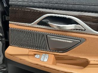 BMW 7-serie 740i High Executive Pano Waterschade picture 18