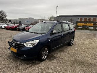 damaged passenger cars Dacia Lodgy 1.2 TCe 10th Anniversary 5p. 2015/10