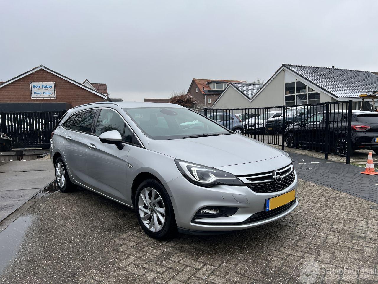Opel Astra 1.4 INNOVATION SPORTS TOURER+