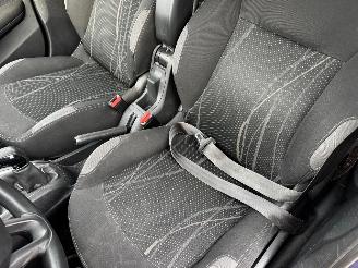 Peugeot 208 1.2 VTi Active picture 14