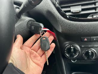 Peugeot 208 1.2 VTi Active picture 21
