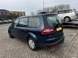 Ford Galaxy 2.0-16V Trend picture 10