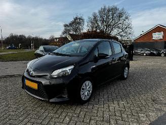  Toyota Yaris 1.5 Full Hybrid Aspiration 87.457 KM !! 2013/12