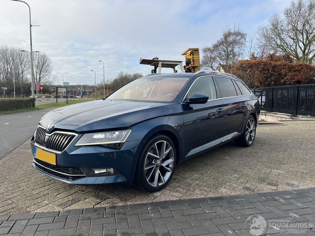 Skoda Superb Combi -  1.4 TSI ACT Style Business